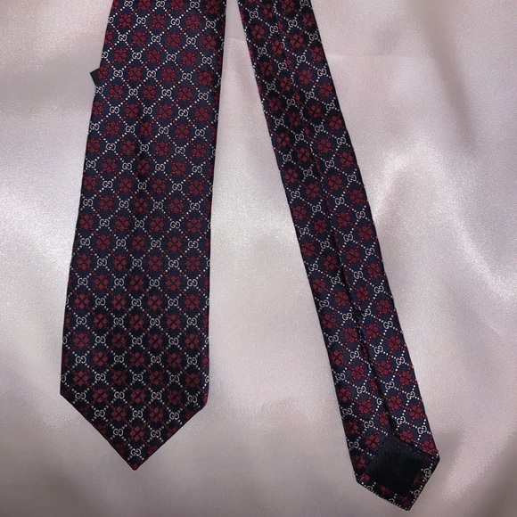 Gucci tie - Picture 1 of 3